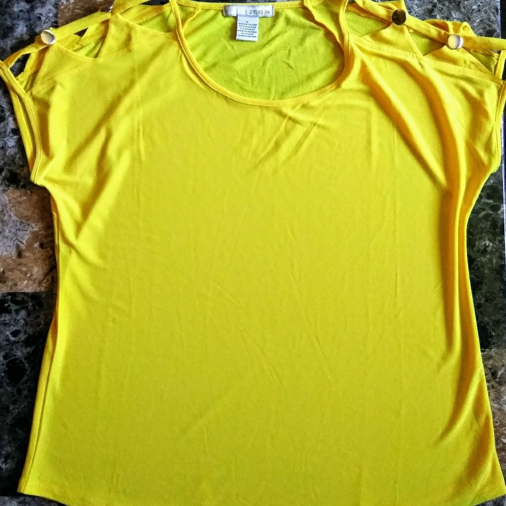 Atelier 29, Size Large Blouse